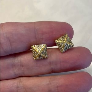 Designer inspired crystal pyramid earrings. New!